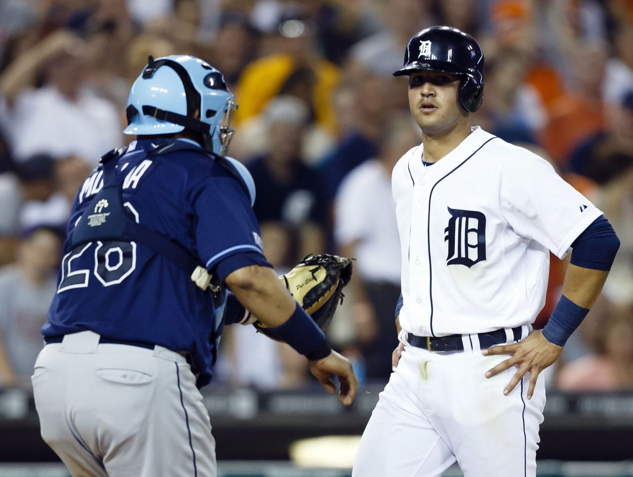 Twins scratch Castro and Gallo from lineup because of pinkeye