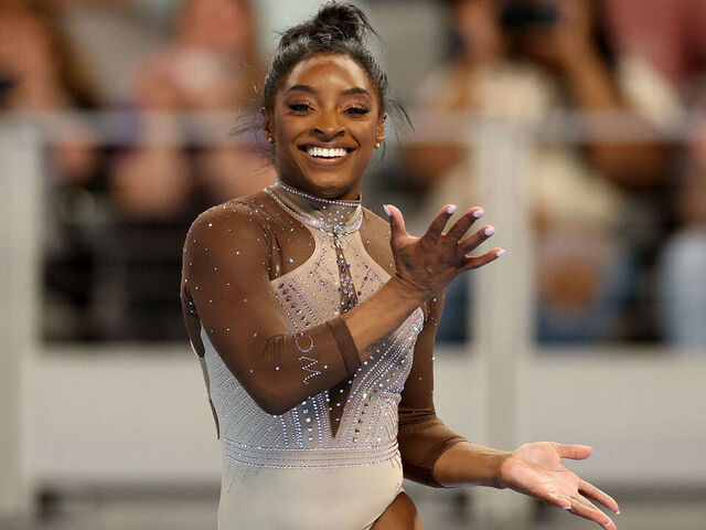 Biles cruises to 9th U.S. Championships title | theScore.com