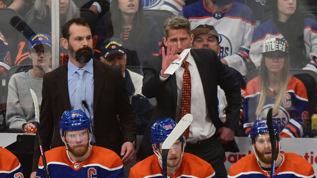 EDMONTON, CANADA MAY 29: Kris Knoblauch of the Edmonton Oilers gives directions to his players during the third period of Game Four of the Western Conference Final of the 2024 Stanley Cup Playoffs against the Dallas Stars at Rogers Place on May 29, 2024, in Edmonton, Alberta, Canada.