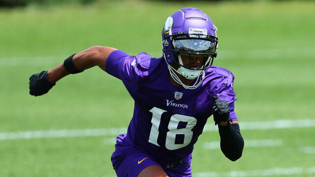 EAGAN, MINNESOTA - JUNE 04: Justin Jefferson #18 of the Minnesota Vikings practices during Minnesota Vikings mandatory minicamp at Twin Cities Orthopedics Performance Center on June 04, 2024 in Eagan, Minnesota.