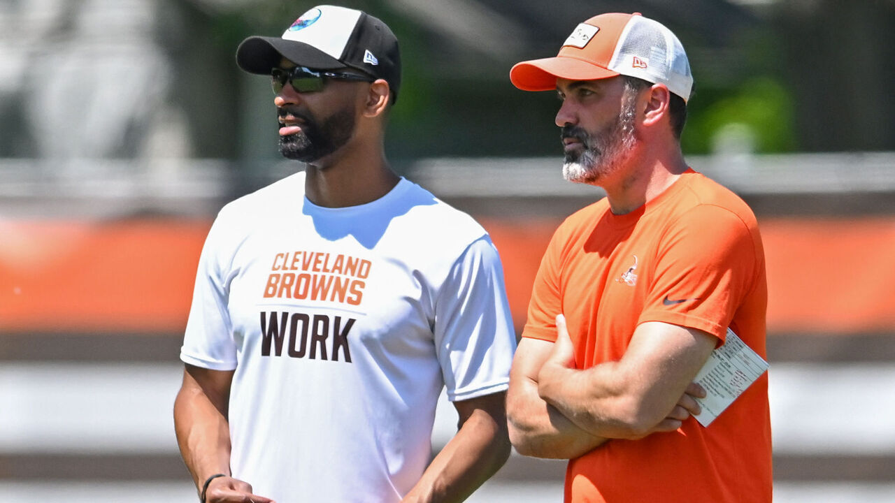 BEREA, OHIO - MAY 31: Executive vice president, football operations & general manager Andrew Berry of the Cleveland Browns (L) talks with head coach Kevin Stefanski during the Cleveland Browns OTAs at CrossCountry Mortgage Campus on May 31, 2023 in Berea, Ohio.