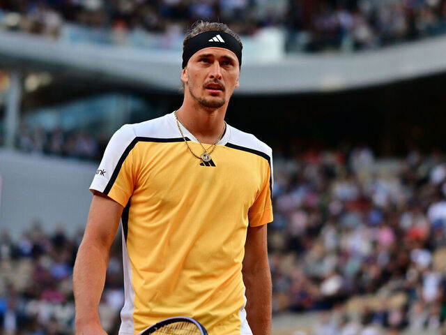 :PARIS, FRANCE - JUNE 05: Alexander Zverev of Germany plays react against Alex De Minaur of Australia during the Men's Singles Quarter Final match on Day 11 at Roland Garros on June 05, 2024 in Paris, France. Photo by Christian Liewig - Corbis/Getty Images) P