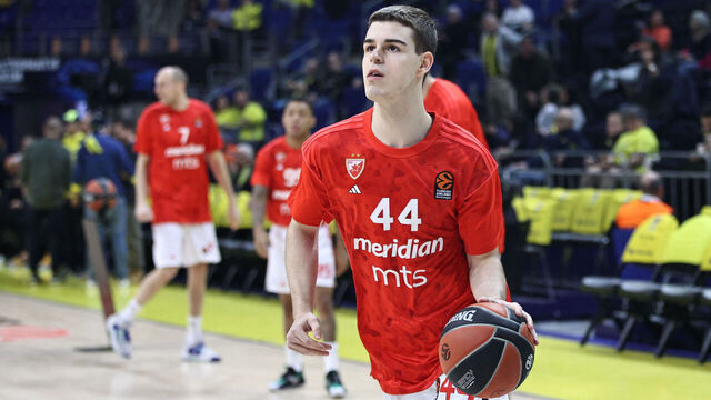 01/02/2024 Istanbul, Turkey. Nikola Topic, #44 of Crvena Zvezda Meridianbet Belgrade warms up before the Turkish Airlines EuroLeague Regular Season Round 18 match between Fenerbahce Beko Istanbul and Crvena Zvezda Meridianbet Belgrade at Ulker Sports Arena.