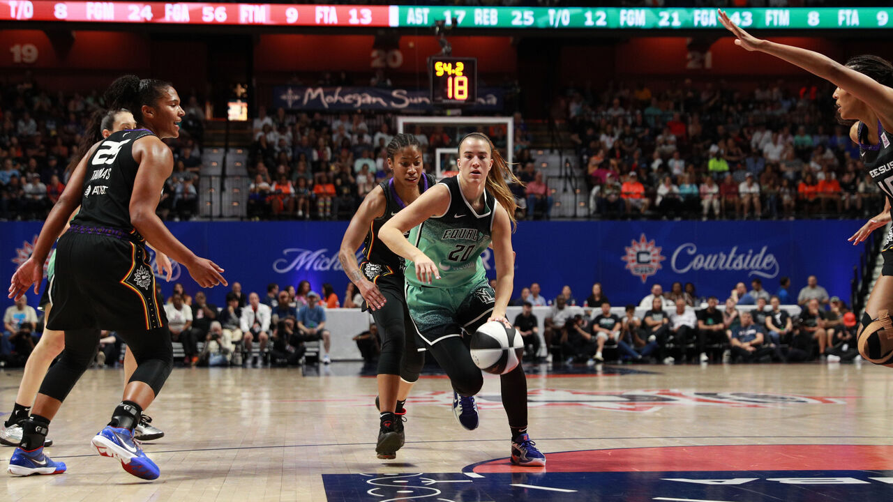 UNCASVILLE, CT - JUNE 8: Sabrina Ionescu #20 of the New York Liberty drives to the basket during the game against the Connecticut Sun during the 2024 Commissioner's Cup on June 8, 2024 at the Mohegan Sun Arena in Uncasville, Connecticut. Mandatory Copyright Notice: Copyright 2024 NBAE