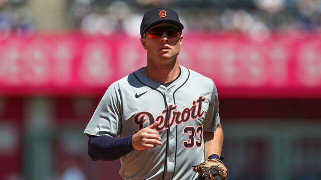 KANSAS CITY, MO - MAY 22: Detroit Tigers second base Colt Keith (33) during an MLB game between the Detroit Tigers and Kansas City Royals on May 22, 2024 at Kauffman Stadium in Kansas City, MO.