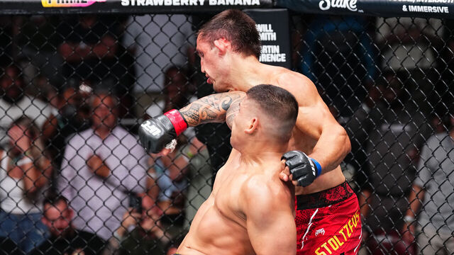 LOUISVILLE, KENTUCKY - JUNE 08: (L-R) Brunno Ferreira of Brazil knocks out Dustin Stoltzfus in a middleweight fight during the UFC Fight Night event at KFC YUM! Center on June 08, 2024 in Louisville, Kentucky.