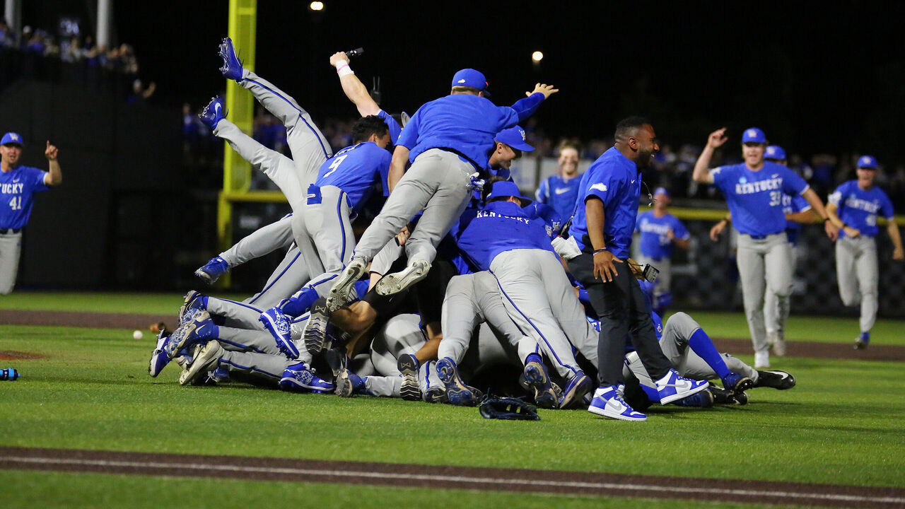 LEXINGTON, KY - JUNE 09: Kentucky celebrates winning the super regional to advance to the College World Series in an NCAA super regional game between the Oregon State Beavers and the Kentucky Wildcats on June 9, 2024, at Kentucky Proud Park in Lexington, KY.
