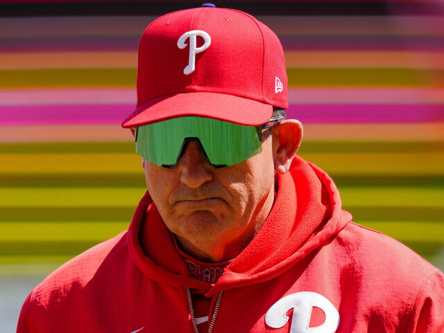 Phillies extend manager Thomson through 2026 | theScore.com