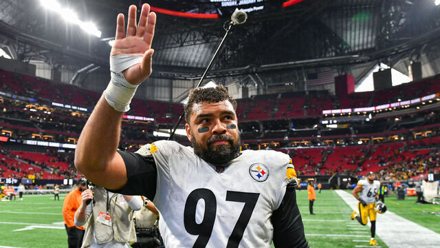 ATLANTA, GA DECEMBER 04: Pittsburgh defensive tackle Cameron Heyward (97) acknowledges the fans while walking off the field following the conclusion of the NFL game between the Pittsburgh Steelers and the Atlanta Falcons on December 4th, 2022 at Mercedes-Benz Stadium in Atlanta, GA.