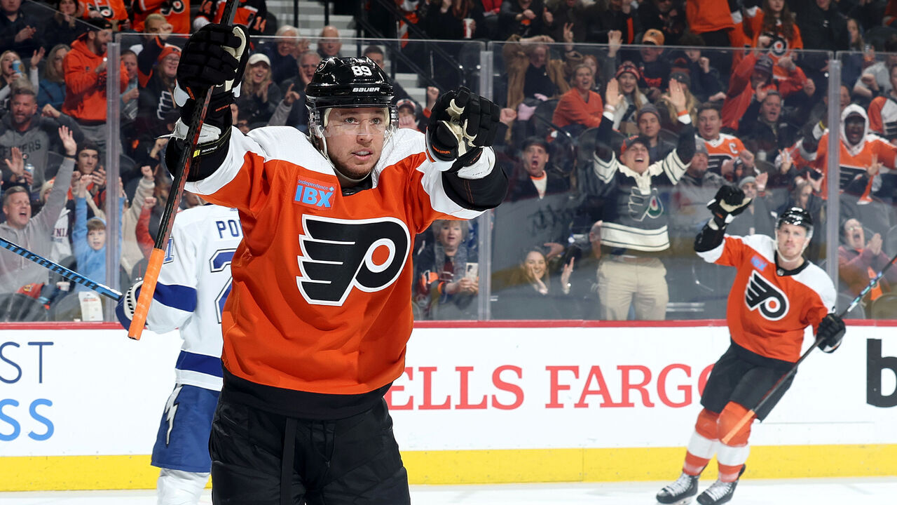 PHILADELPHIA, PENNSYLVANIA - JANUARY 23: Cam Atkinson #89 of the Philadelphia Flyers reacts after scoring during the second period against the Tampa Bay Lightning at the Wells Fargo Center on January 23, 2024 in Philadelphia, Pennsylvania.