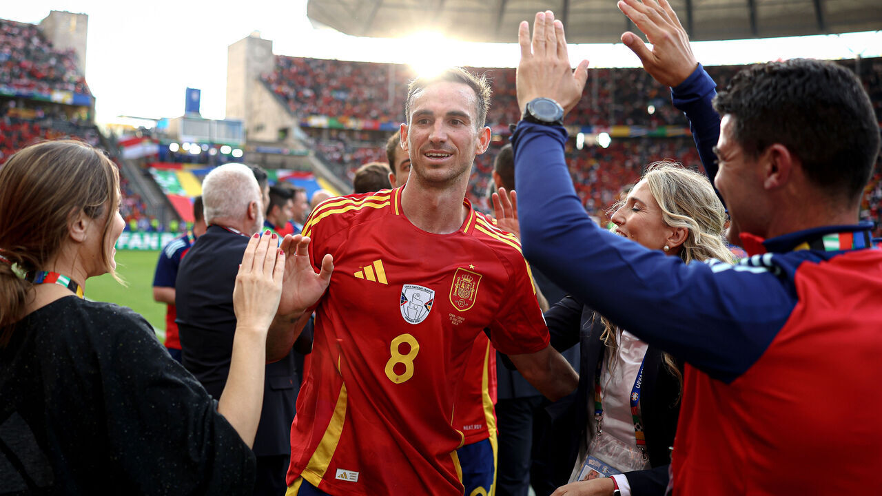 BERLIN, GERMANY - JUNE 15: Fabian Ruiz of Spain celebrates victory with his team during the UEFA EURO 2024 group stage match between Spain and Croatia at Olympiastadion on June 15, 2024 in Berlin, Germany.