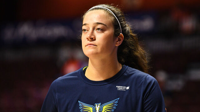 UNCASVILLE, CT - MAY 31: Dallas Wings forward Maddy Siegrist (20) looks on before a WNBA game between the Dallas Wings and the Connecticut Sun on May 31, 2024, at Mohegan Sun Arena in Uncasville, CT.