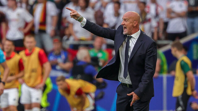 19 June 2024, Baden-Württemberg, Stuttgart: Soccer: European Championship, Germany - Hungary, preliminary round, Group A, match day 2, Stuttgart Arena, Hungary's coach Marco Rossi gesticulates. Photo: Christian Charisius/dpa
