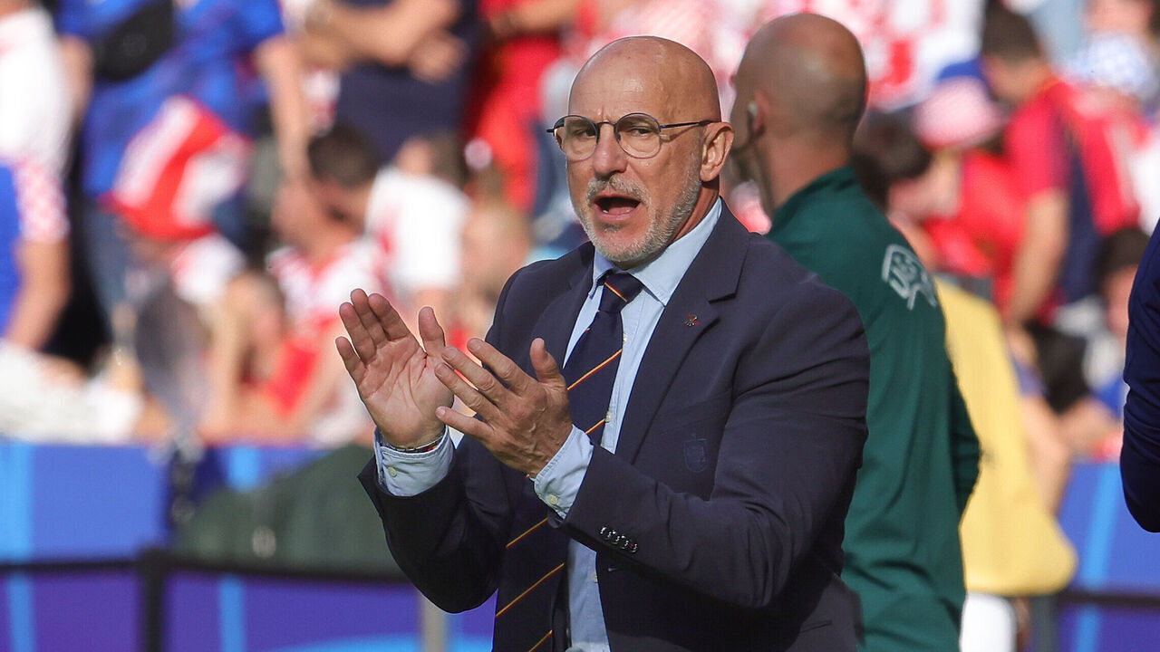 BERLIN, GERMANY - JUNE 15: Head Coach Luis de la Fuente of Spain gestures during the UEFA EURO 2024 group stage match between Spain and Croatia at Olympiastadion on June 15, 2024 in Berlin, Germany.