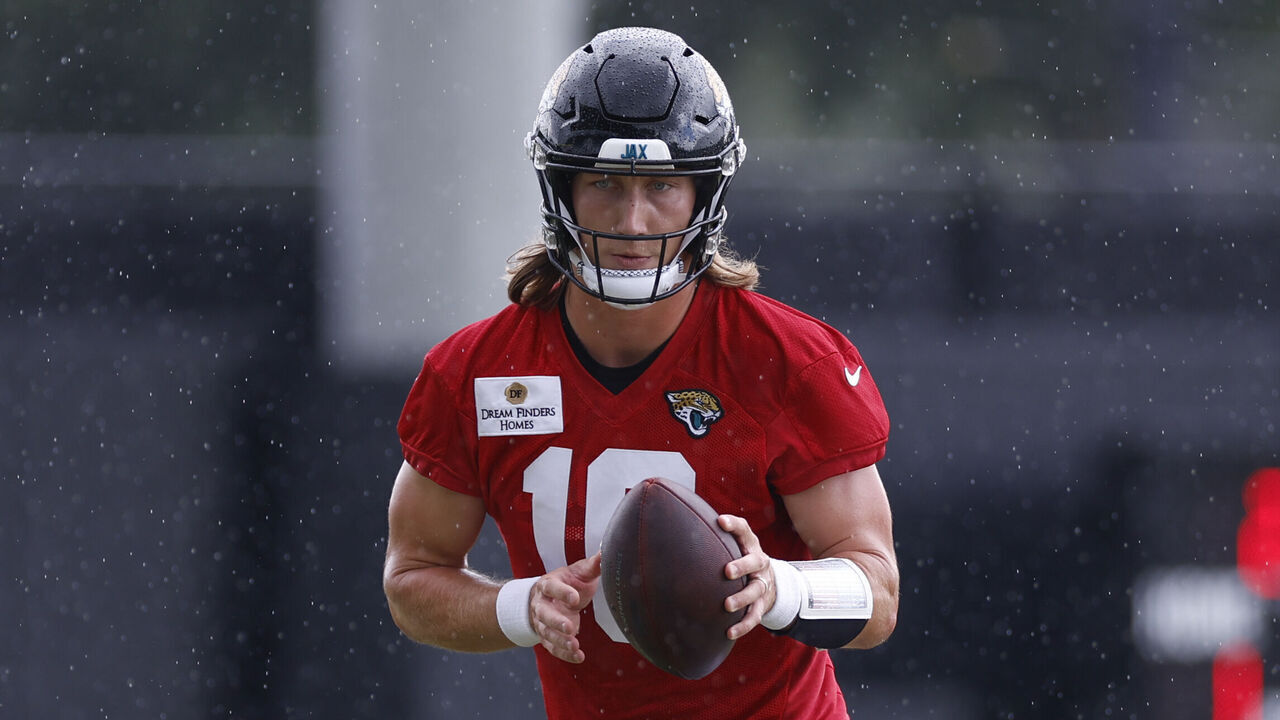 JACKSONVILLE, FL - MAY 20: Jacksonville Jaguars quarterback Trevor Lawrence (16) during the Jacksonville Jaguars OTA on May 20, 2024 at the Miller Electric Center in Jacksonville, Fl.