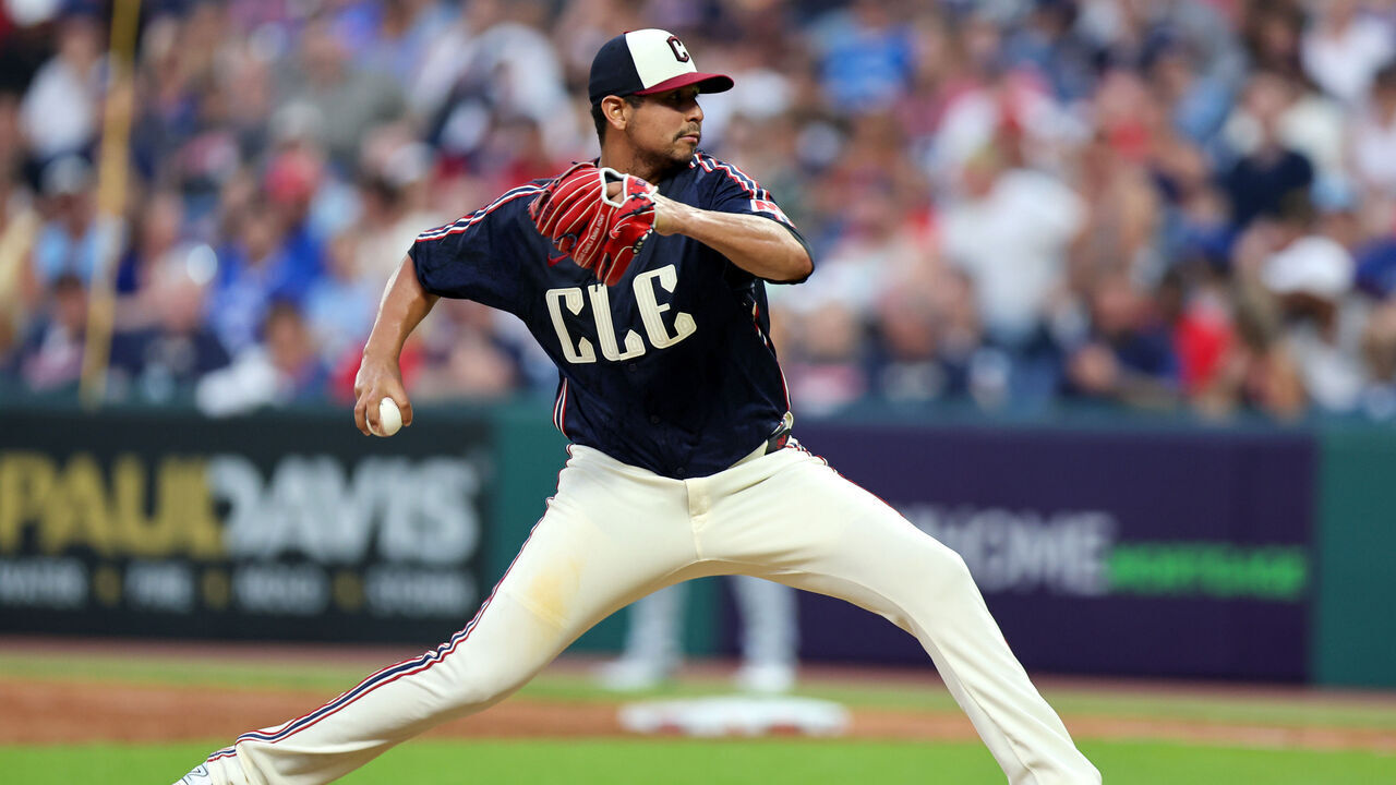 CLEVELAND, OH - JUNE 21: Cleveland Guardians starting pitcher Carlos Carrasco (59) delivers a pitch to the plate during the sixth inning of the Major League Baseball game between the Toronto Blue Jays and Cleveland Guardians on June 21, 2024, at Progressive Field in Cleveland, OH.