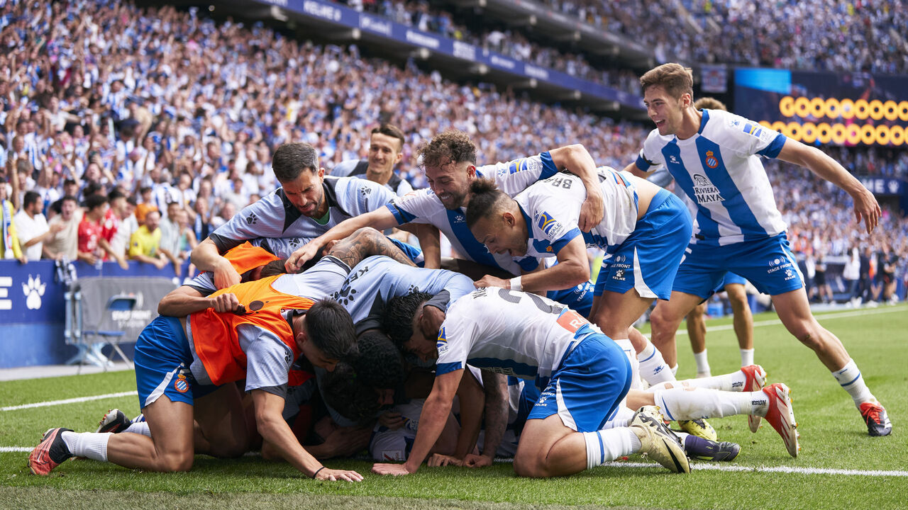 BARCELONA, SPAIN - JUNE 23: Javi Puado of RCD Espanyol celebrates after scoring his team's second goal during the LaLiga Hypermotion Play Off FInal 2nd Leg match between RCD Espanyol and Real Oviedo at Stage Front Stadium on June 23, 2024 in Barcelona, Spain.