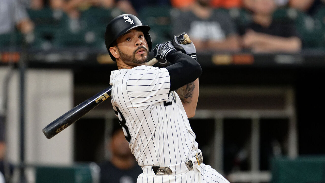 CHICAGO, IL - JUNE 18: Tommy Pham #28 of the Chicago White Sox bats against the Houston Astros at Guaranteed Rate Field on June 18, 2024 in Chicago, Illinois.
