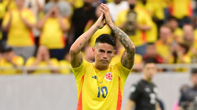 HOUSTON, TEXAS - JUNE 24: James Rodriguez of Colombia applauds the fans as he is being substituted during the CONMEBOL Copa America 2024 Group D match between Colombia and Paraguay at NRG Stadium on June 24, 2024 in Houston, Texas.