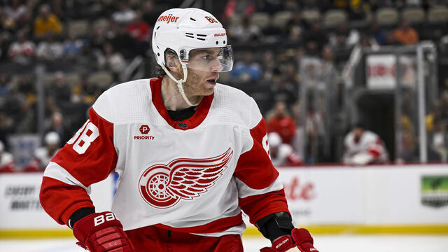 PITTSBURGH, PA - APRIL 11: Detroit Red Wings right wing Patrick Kane (88) looks on during the second period in the NHL game between the Pittsburgh Penguins and the Detroit Red Wings on April 11, 2024, at PPG Paints Arena in Pittsburgh, PA.