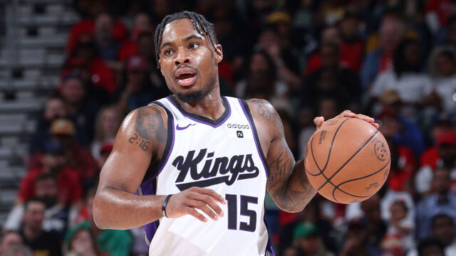 NEW ORLEANS, LA - APRIL 19: Davion Mitchell #15 of the Sacramento Kings handles the ball during the game against the New Orleans Pelicans during the 2024 Play-In Tournament on April 19, 2024 at the Smoothie King Center in New Orleans, Louisiana. Mandatory Copyright Notice: Copyright 2024 NBAE
