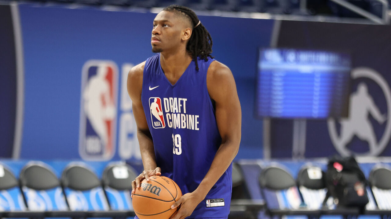 CHICAGO, IL - MAY 15: Jonathan Mogbo warms up during the 2024 NBA Combine on May 15, 2024 at Wintrust Arena in Chicago, Illinois. Mandatory Copyright Notice: Copyright 2024 NBAE