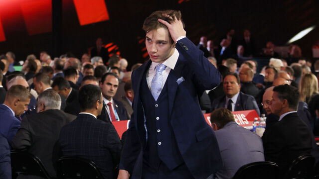 LAS VEGAS, NEVADA - JUNE 28: Beckett Sennecke is selected by the Anaheim Ducks with the third overall pick during the first round of the 2024 Upper Deck NHL Draft at Sphere on June 28, 2024 in Las Vegas, Nevada.