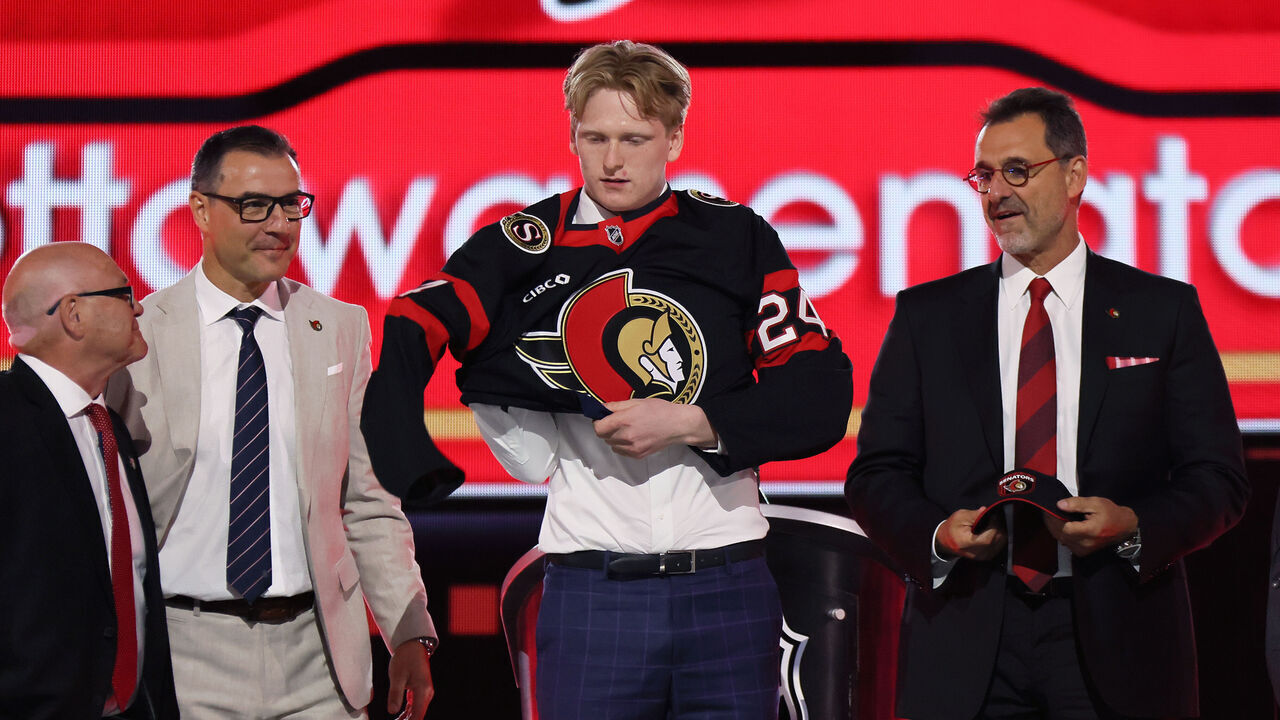 LAS VEGAS, NEVADA - JUNE 28: Carter Yakemchuk is selected by the during the Ottawa Senators with the seventh overall selection during the first round of the 2024 Upper Deck NHL Draft at Sphere on June 28, 2024 in Las Vegas, Nevada.