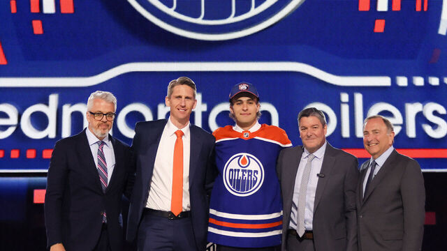 LAS VEGAS, NEVADA - JUNE 28: Sam O'Reilly is selected by the Edmonton Oilers with the 32nd overall pick during the first round of the 2024 Upper Deck NHL Draft at Sphere on June 28, 2024 in Las Vegas, Nevada.