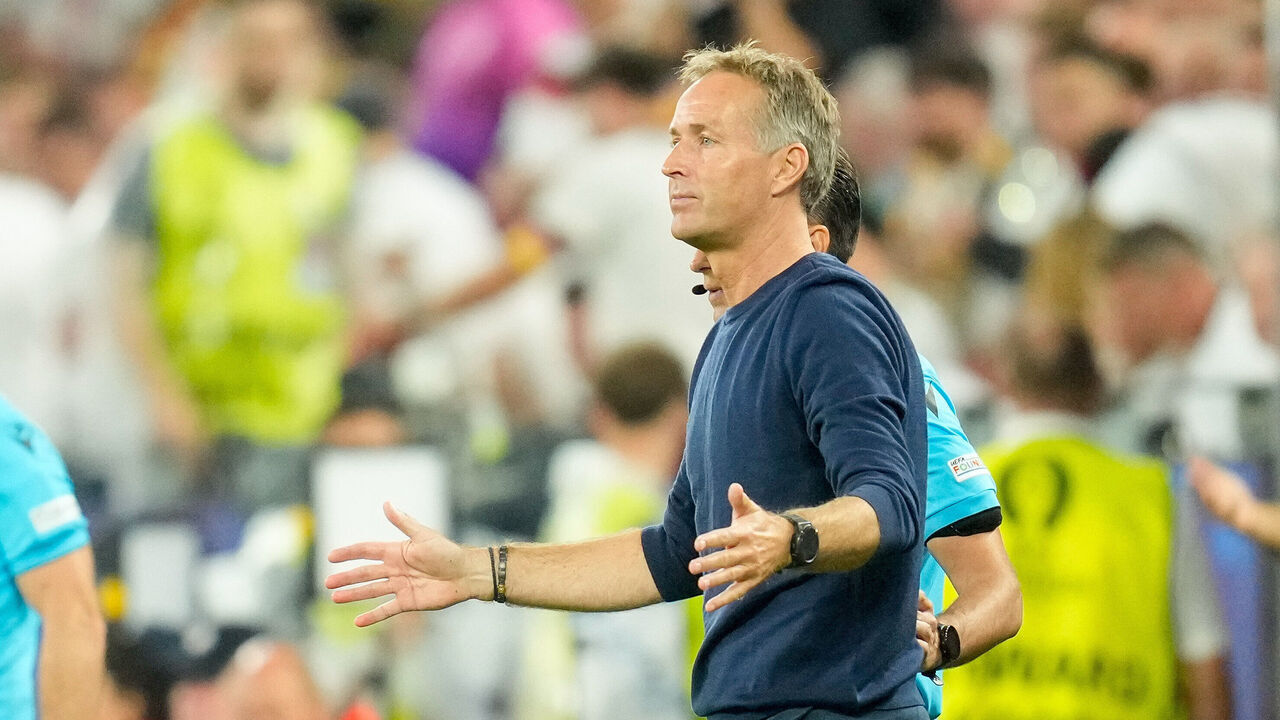 DORTMUND, GERMANY - JUNE 29: head coach Kasper Hjulmand of Denmark gestures during the UEFA EURO 2024 round of 16 match between Germany and Denmark at Football Stadium Dortmund on June 29, 2024 in Dortmund, Germany.