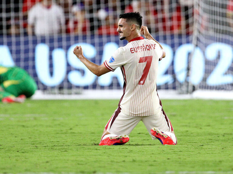 Canadá avanza a cuartos de final de la Copa América tras empatar con Chile Canadá avanza a cuartos de final de la Copa América tras empatar con Chile