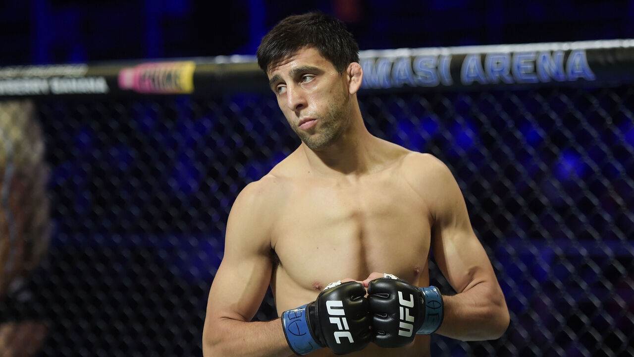 RIO DE JANEIRO, BRAZIL - MAY 04: Steve Erceg of Australia prepares to face Alexandre Pantoja of Brazil in a UFC flyweight championship bout during the UFC 301 event at Farmasi Arena on May 04, 2024 in Rio de Janeiro, Brazil.