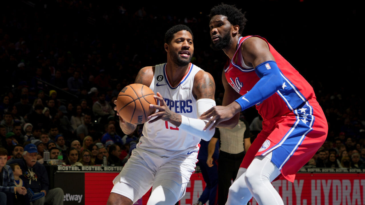 PHILADELPHIA, PA - DECEMBER 23: Paul George #13 of the LA Clippers dribbles the ball during the game against the Philadelphia 76ers on December 23, 2022 at the Wells Fargo Center in Philadelphia, Pennsylvania NOTE TO USER: User expressly acknowledges and agrees that, by downloading and/or using this Photograph, user is consenting to the terms and conditions of the Getty Images License Agreement. Mandatory Copyright Notice: Copyright 2022 NBAE
