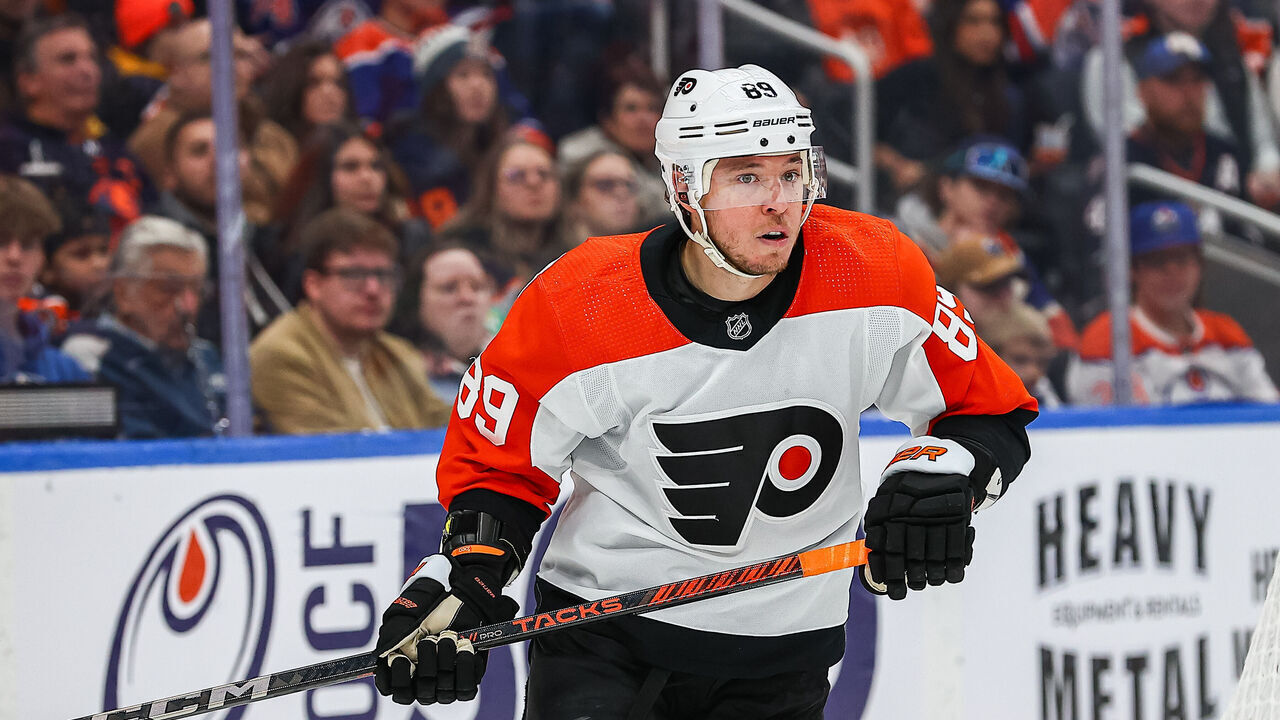 EDMONTON, AB - JANUARY 2: Philadelphia Flyers Right Wing Cam Atkinson (89) in action in the second period of the Edmonton Oilers game versus the Philadelphia Flyers on January 2, 2024 at Rogers Place in Edmonton, AB.