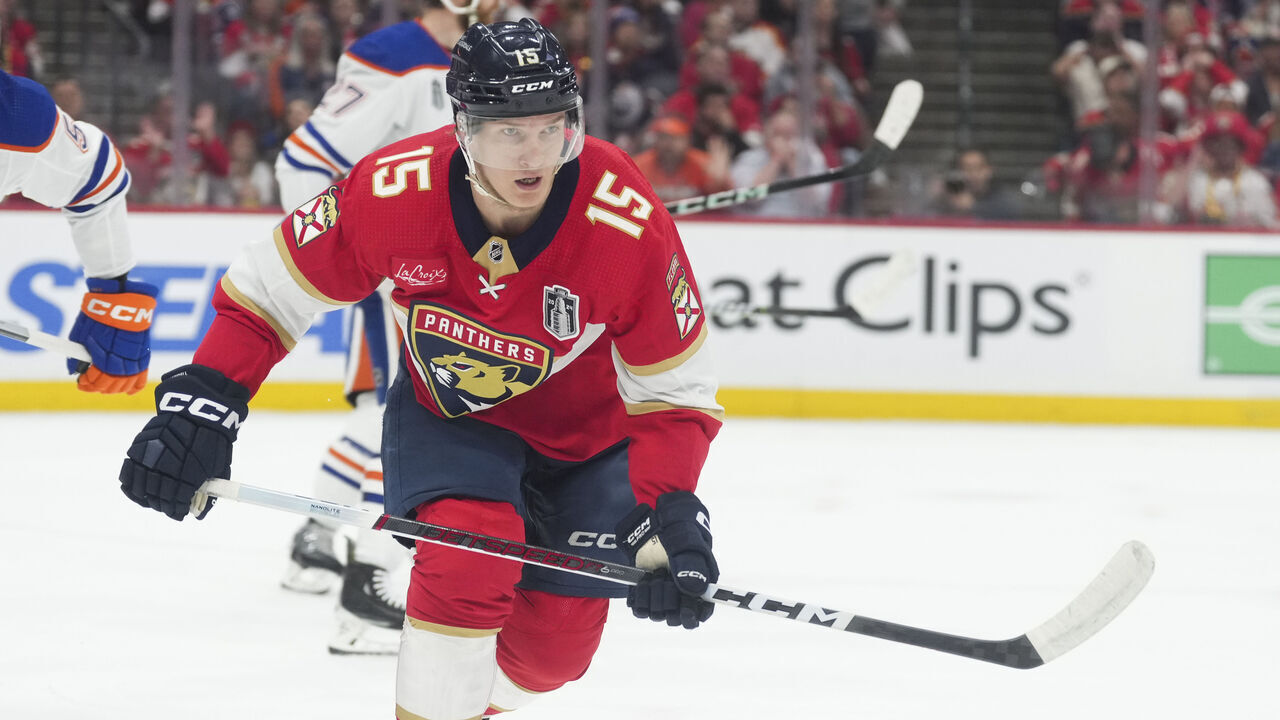 SUNRISE, FL - JUNE 24: Florida Panthers center Anton Lundell (15) looks toward the puck in the first period during game seven of the Stanley Cup Finals between the Edmonton Oilers and the Florida Panthers on Monday, June 24, 2024 at Amerant Bank Arena in Sunrise, Fla.
