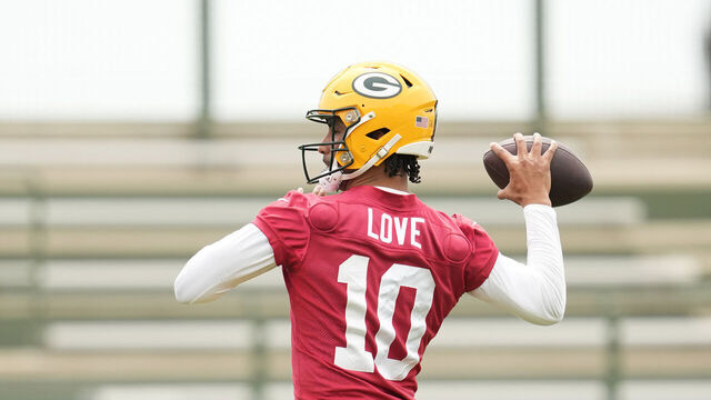 GREEN BAY, WISCONSIN - JUNE 11: Jordan Love #10 of the Green Bay Packers participates in drills during the Green Bay Packers Minicamp at Ray Nitschke Field on June 11, 2024 in Green Bay, Wisconsin.