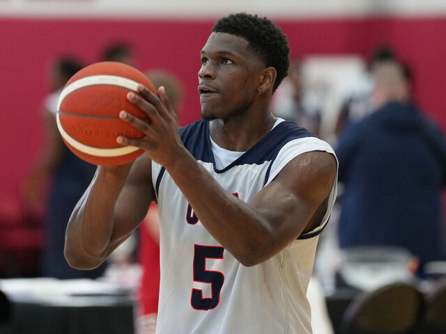 LAS VEGAS, NV - JULY 6: Anthony Edwards #5 of the USA Basketball Men's Select Team shoots the ball during USAB Men's Training Camp in Las Vegas on July 06, 2024 in Las Vegas Nevada. NOTE TO USER: User expressly acknowledges and agrees that, by downloading and/or using this Photograph, user is consenting to the terms and conditions of the Getty Images License Agreement. Mandatory Copyright Notice: Copyright 2024 NBAE