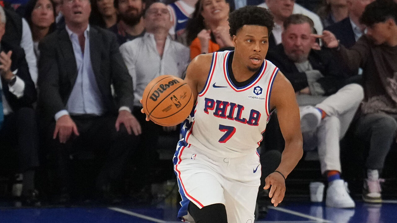 NEW YORK, NY - APRIL 30: Kyle Lowry #7 of the Philadelphia 76ers dribbles the ball during the game against the New York Knicks during Round 1 Game 5 of the 2024 NBA Playoffs on April 30, 2024 at Madison Square Garden in New York City, New York. Mandatory Copyright Notice: Copyright 2024 NBAE