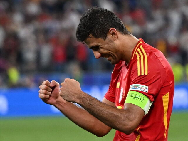 Rodri Hernandez - Hơi Thở Của Tiki Taka Mới Rodri Hernandez - Hơi Thở Của Tiki Taka Mới