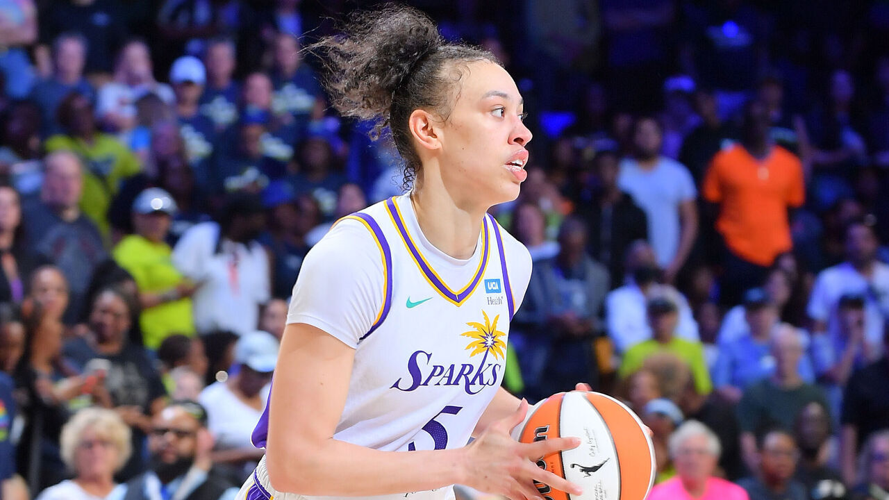 ARLINGTON, TX - JULY 13: Dearica Hamby #5 of the Los Angeles Sparks looks to pass the ball during the game against the Dallas Wings on July 13, 2024 at the College Park Center in Arlington, TX. Mandatory Copyright Notice: Copyright 2024 NBAE