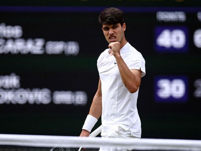 Alcaraz Triumphs Over Djokovic to Claim Wimbledon Title - Djokovic's Legacy and Sportsmanship in Defeat