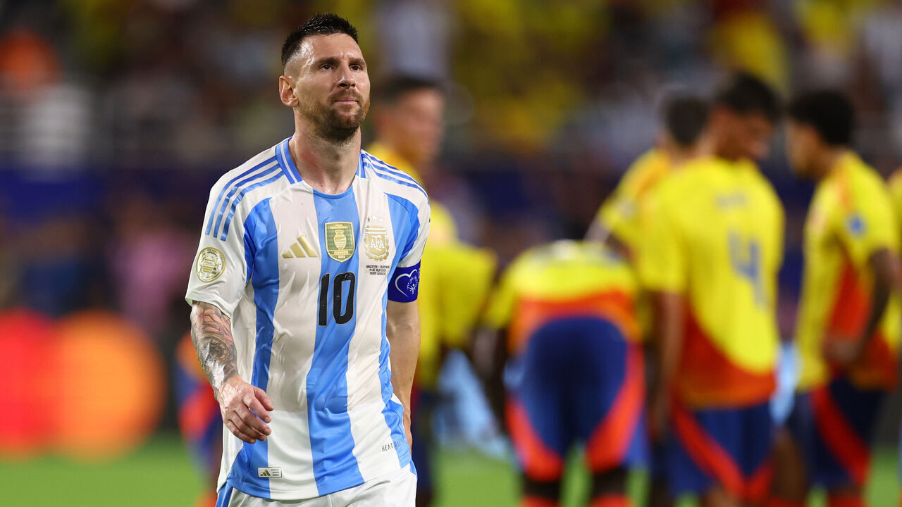 MIAMI GARDENS, FLORIDA - JULY 14: Lionel Messi of Argentina leaves the field at halftime during the CONMEBOL Copa America 2024 Final match between Argentina and Colombia at Hard Rock Stadium on July 14, 2024 in Miami Gardens, Florida.