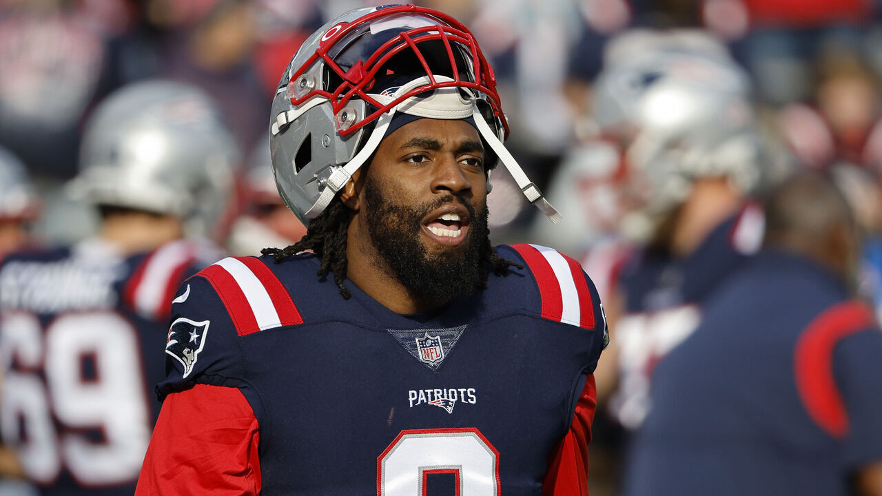 FOXBOROUGH, MASSACHUSETTS - JANUARY 01: Matthew Judon #9 of the New England Patriots before their game against the Miami Dolphins at Gillette Stadium on January 01, 2023 in Foxborough, Massachusetts.