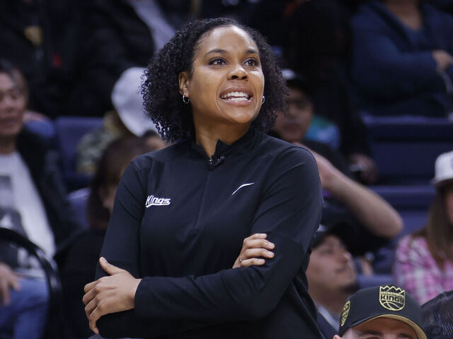 STOCKTON, CA - APRIL 4: Lindsey Harding of the Stockton Kings shouts instructions during a NBA G-League game against the Santa Cruz Warriors at Stockton Arena on April 4, 2024 in Stockton, California. NOTE TO USER: User expressly acknowledges and agrees that by downloading and or using this photograph, User is consenting to the terms and conditions of the Getty Images Agreement. Mandatory Copyright Notice: Copyright 2024 NBAE