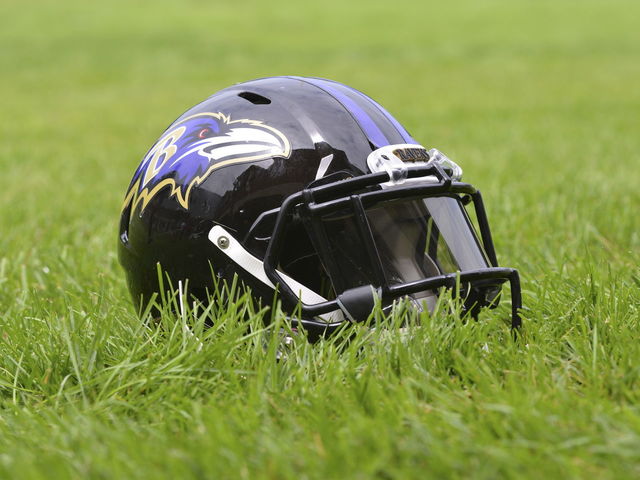 Ravens sign arena league QB, not Kaepernick