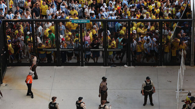 MIAMI GARDENS, FLORIDA - JULY 14: Large crowds of fans try to enter the stadium amid disturbances prior the CONMEBOL Copa America 2024 Final match between Argentina and Colombia at Hard Rock Stadium on July 14, 2024 in Miami Gardens, Florida.