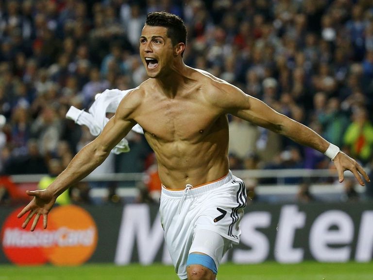 VIDEO: Cristiano Ronaldo does Ice Bucket Challenge in a speedo ...