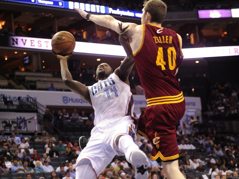 Michael Kidd-Gilchrist to work on jump shot with Mark Price | theScore.com