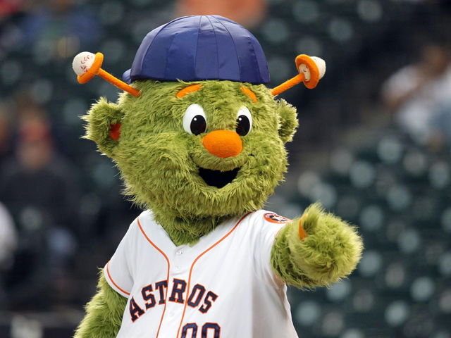 GIF: J.P. Arencibia hits Astros mascot in groin for trolling him on deck