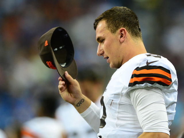 PHOTO: Steelers fans hang Johnny Manziel in effigy